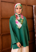 Load image into Gallery viewer, Zen Boxy T-Shirt (Forest Green)