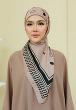 Load image into Gallery viewer, Qayffiyeh Printed Square (Milo)