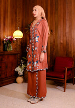 Load image into Gallery viewer, Sekar Kebaya (Terracota Brown)