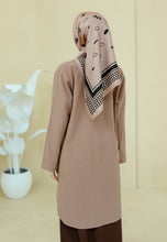 Load image into Gallery viewer, Mahdia Linen Top (Milo Brown)