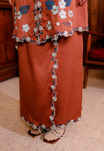 Load image into Gallery viewer, Sekar Kebaya (Terracota Brown)