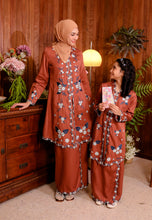 Load image into Gallery viewer, Sekar Kebaya Girl (Terracota Brown)