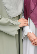 Load image into Gallery viewer, Anbar Sulaman Kaftan (Olive Green)