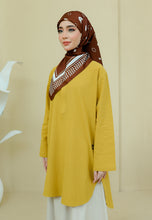 Load image into Gallery viewer, Mahdia Linen Top (Yellow Mustard)