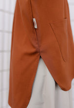 Load image into Gallery viewer, Dalili Linen Top (Brick Orange)