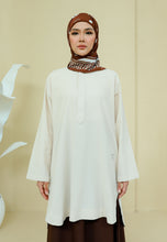 Load image into Gallery viewer, Mahdia Linen Top (Beige Cream)