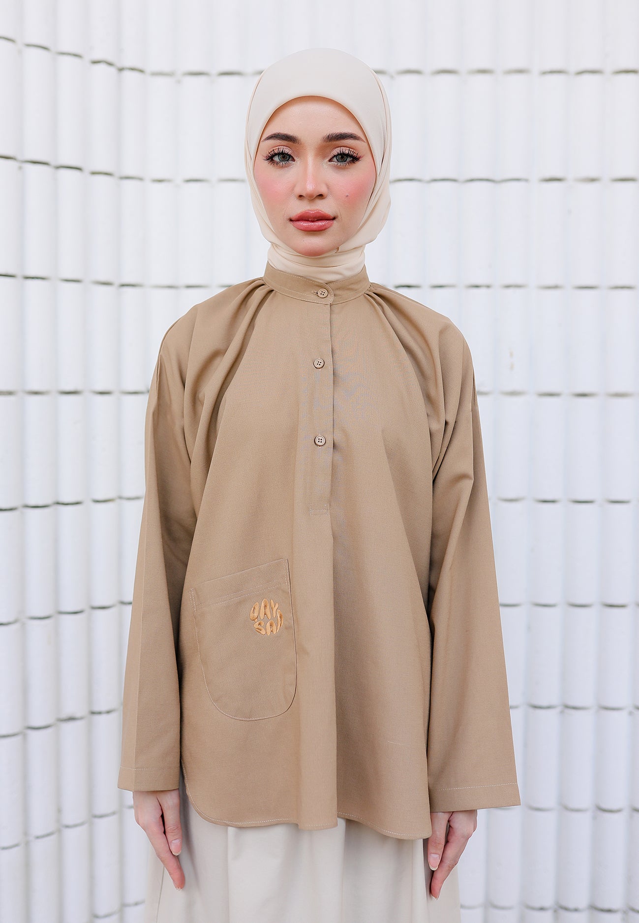 Dalili Linen Top (Light Brown)