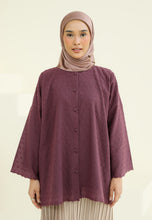 Load image into Gallery viewer, Akia Lace Top (Burgundy)