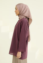 Load image into Gallery viewer, Akia Lace Top (Burgundy)