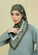 Load image into Gallery viewer, Qayffiyeh Printed Square (Olive Green)