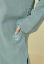 Load image into Gallery viewer, Mahdia Linen Top (Greyish Green)