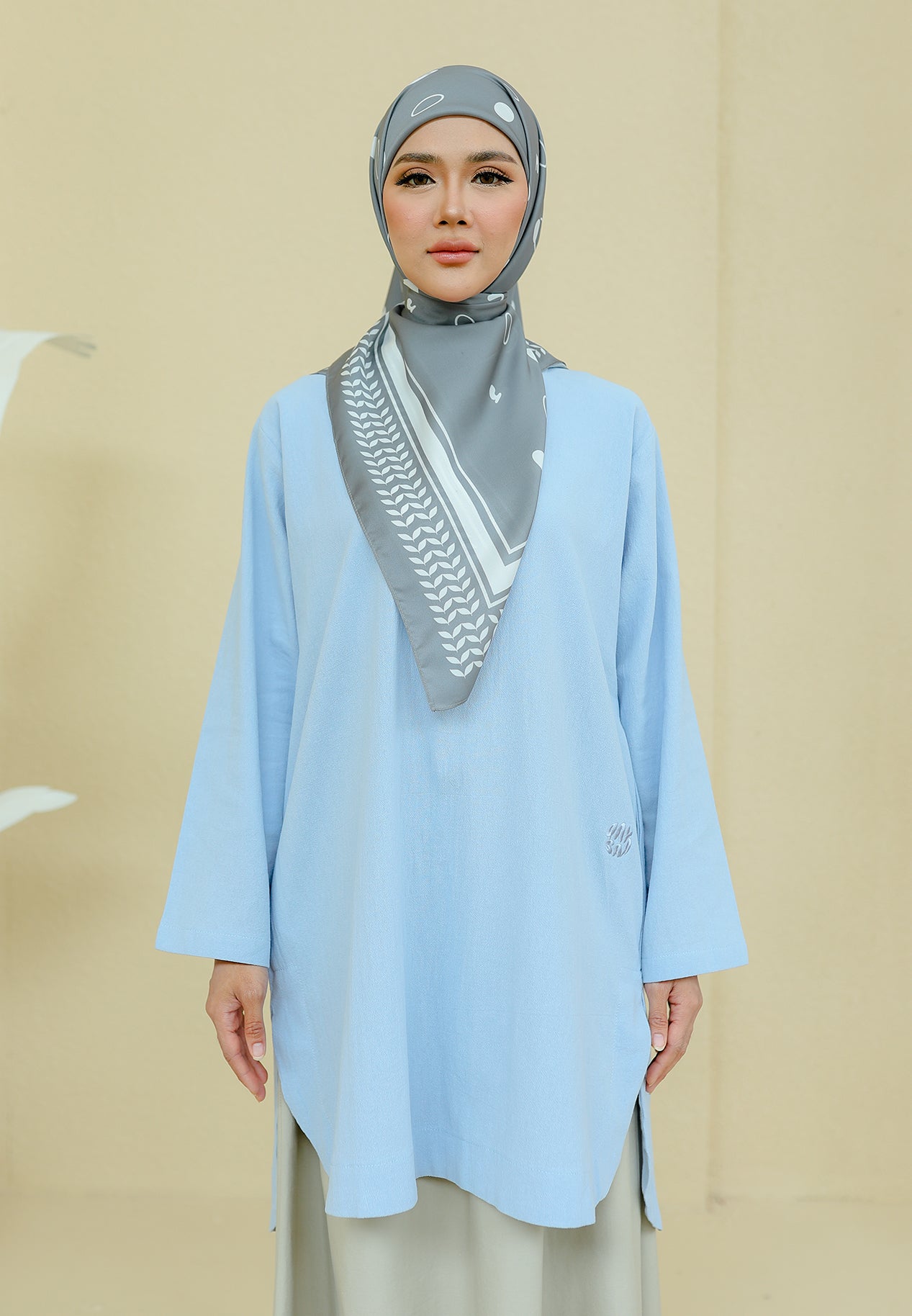 Mahdia Linen Top (Baby Blue)
