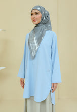 Load image into Gallery viewer, Mahdia Linen Top (Baby Blue)