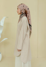 Load image into Gallery viewer, Mahdia Linen Top (Nude Brown)