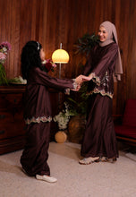 Load image into Gallery viewer, Kembang Nur Girl (Mahogany)