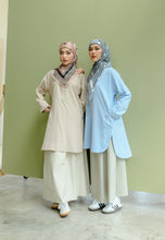 Load image into Gallery viewer, Mahdia Linen Top (Baby Blue)