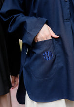 Load image into Gallery viewer, Dalili Linen Top (Midnight Blue)