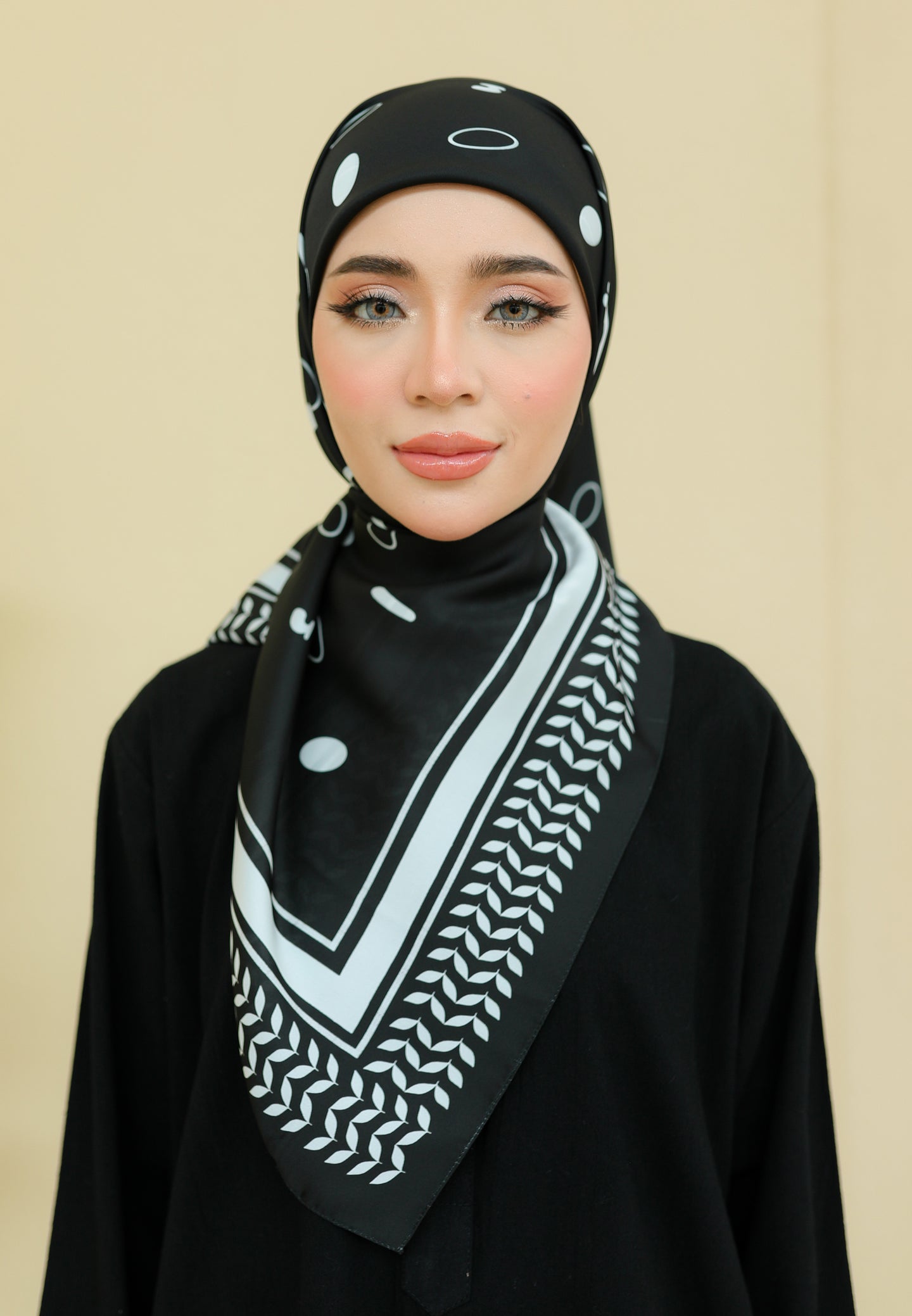 Qayffiyeh Printed Square (Black)