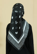 Load image into Gallery viewer, Qayffiyeh Printed Square (Black)