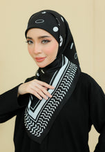 Load image into Gallery viewer, Qayffiyeh Printed Square (Black)
