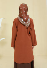 Load image into Gallery viewer, Mahdia Linen Top (Brick Brown)