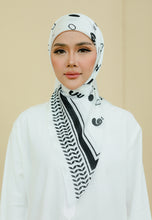 Load image into Gallery viewer, Qayffiyeh Printed Square (Pearl White)