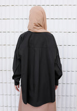 Load image into Gallery viewer, Hyza Curved Top (Black)