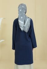 Load image into Gallery viewer, Mahdia Linen Top (Navy Blue)