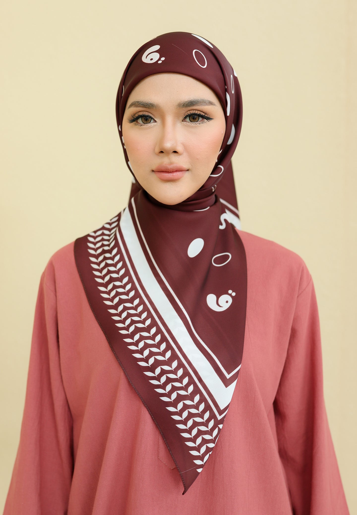 Qayffiyeh Printed Square (Dark Choco)