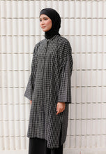 Load image into Gallery viewer, Ibna Printed Tunic (Black Checkered)
