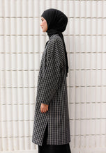 Load image into Gallery viewer, Ibna Printed Tunic (Black Checkered)