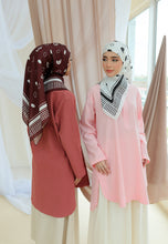 Load image into Gallery viewer, Mahdia Linen Top (Soft Rose)