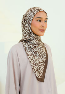 Elena Printed Square (Dark Brown)