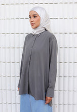 Load image into Gallery viewer, Jenna Plain Top (Space Grey)