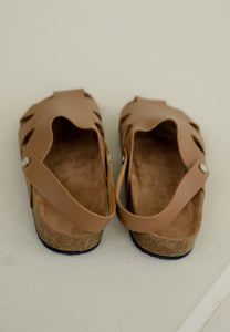 Mia Clog Sandals (Brown)