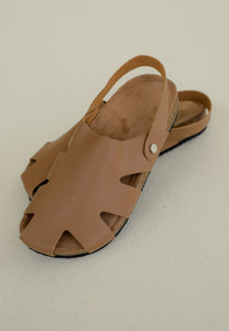 Mia Clog Sandals (Brown)