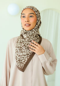 Elena Printed Square (Dark Brown)