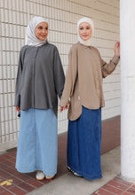 Load image into Gallery viewer, Jenna Plain Top (Brown)