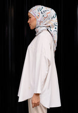 Load image into Gallery viewer, Asmaa Plain Top (Cream)
