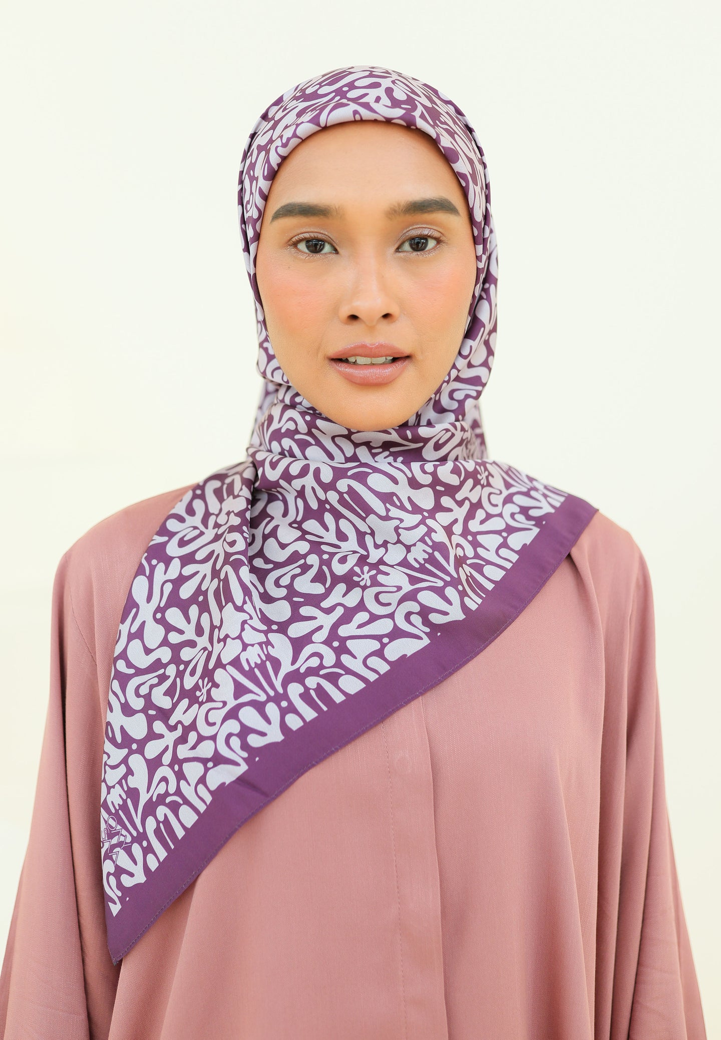 Elena Printed Square (Dark Purple)