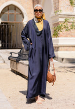 Load image into Gallery viewer, Balqis Scallop Kaftan (Navy Blue)