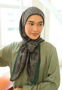 Elena Printed Square (Dark Green)