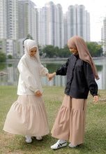 Load image into Gallery viewer, Neeya Ruffles Top (Black)