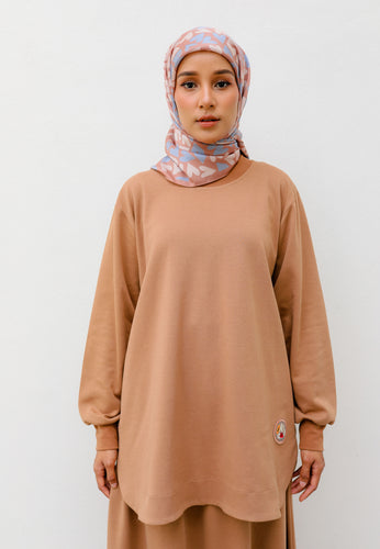 Zoe Curved T-Shirt (Brown)