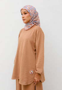 Zoe Curved T-Shirt (Brown)