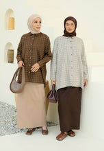 Load image into Gallery viewer, Humraa Polka Top (Dark Choco)