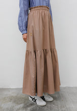 Load image into Gallery viewer, Nora Tiered Skirt (Brown)