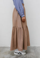Load image into Gallery viewer, Nora Tiered Skirt (Brown)