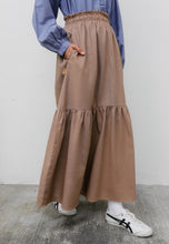 Load image into Gallery viewer, Nora Tiered Skirt (Brown)