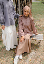 Load image into Gallery viewer, Neeya Ruffles Top (Dusty Brown)